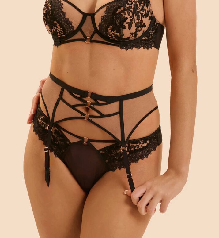 Simone Perele Suspenders Tulle, Model View