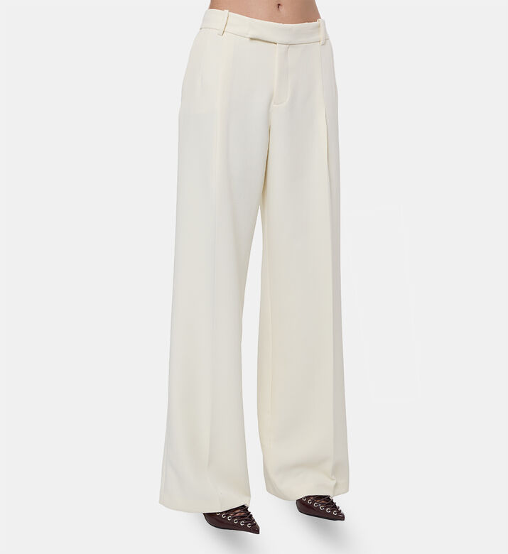 Federica Tosi Pant, Model View