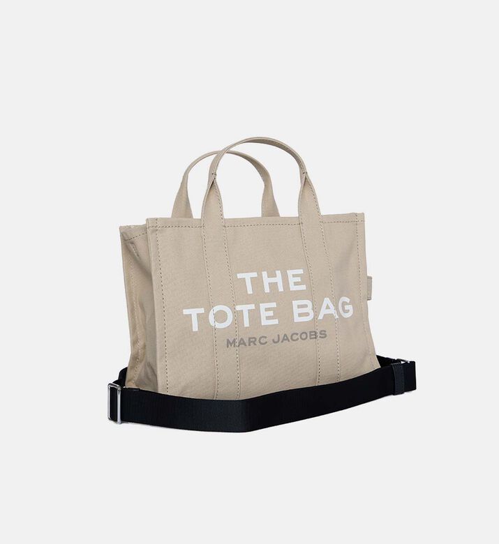 حقيبة يد صغيرة ملونة