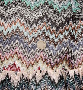 فستان طويل الأكمام محبوك شيفرون