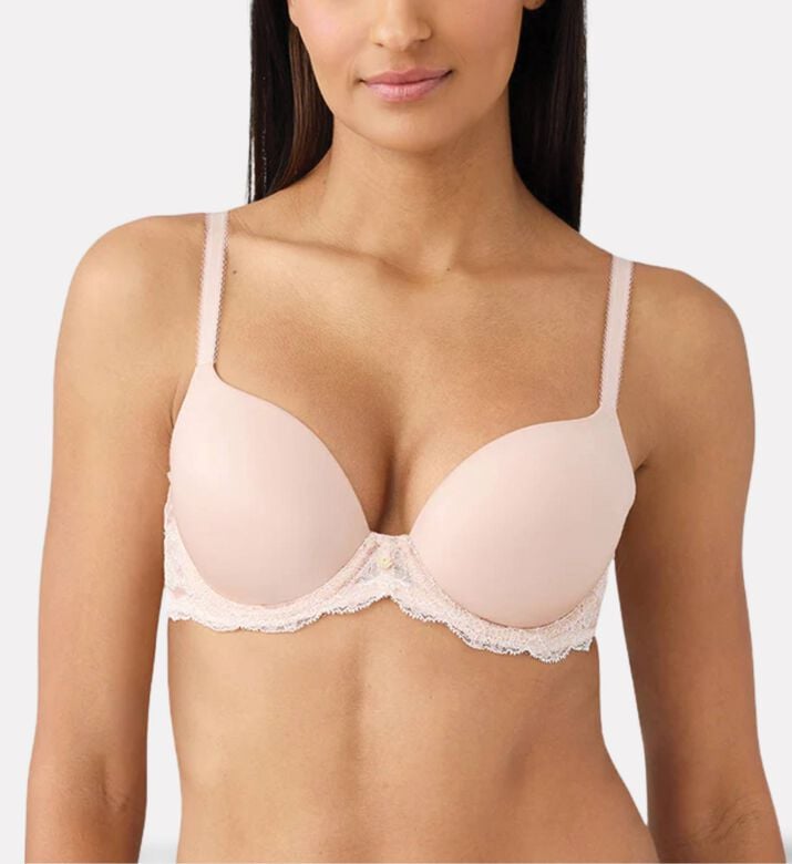 Wacoal Contour Lace Bra, Model View