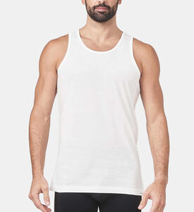 قميص داخلي ضيق بلا أكمام