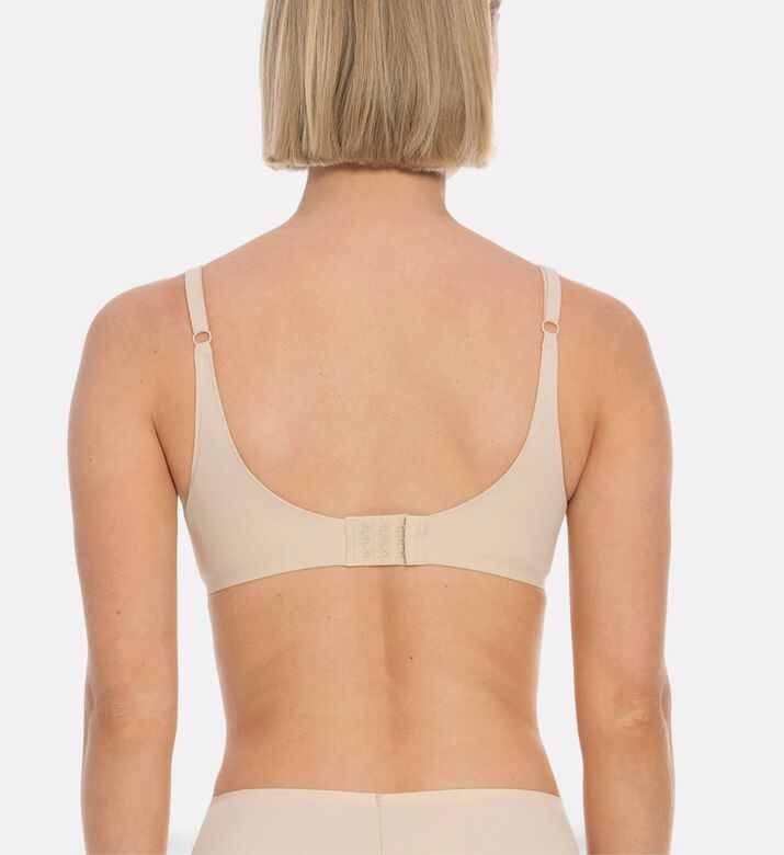Magic Bodyfashion Bra Push Up, Model View