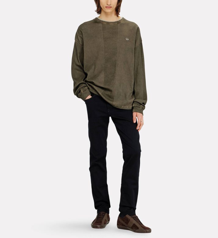Diesel D-finitive Slim Jeans, Model View