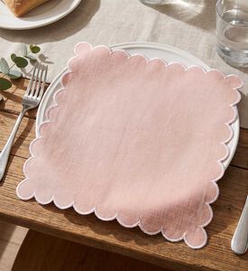 Home Deco and More Adelina Scalloped Design Napkin, Pink, Model View