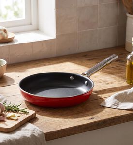 Smeg Non-stick Frying Pan, Red, Model View
