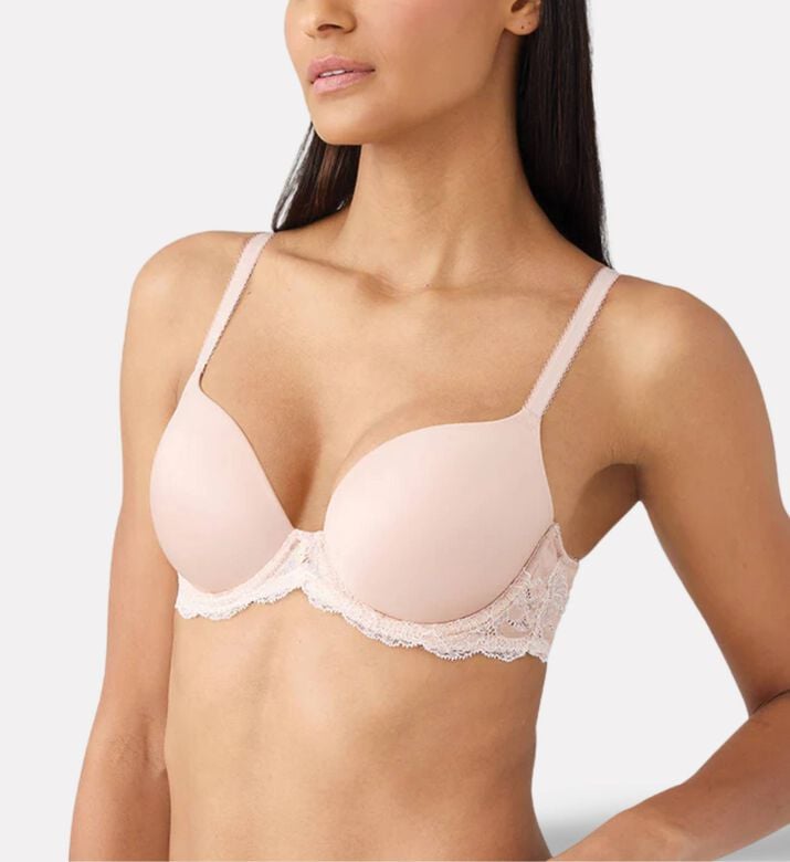 Wacoal Contour Lace Bra, Model View