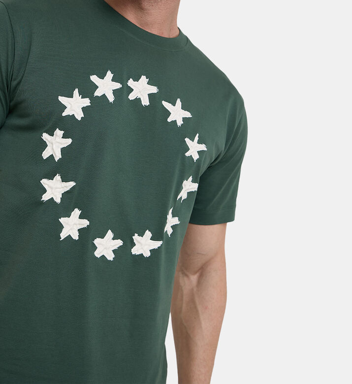 تيشيرت بأكمام قصيرة بنقشة نجوم