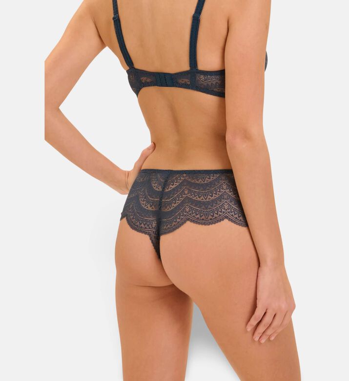 Simone Perele Shorty, Model View