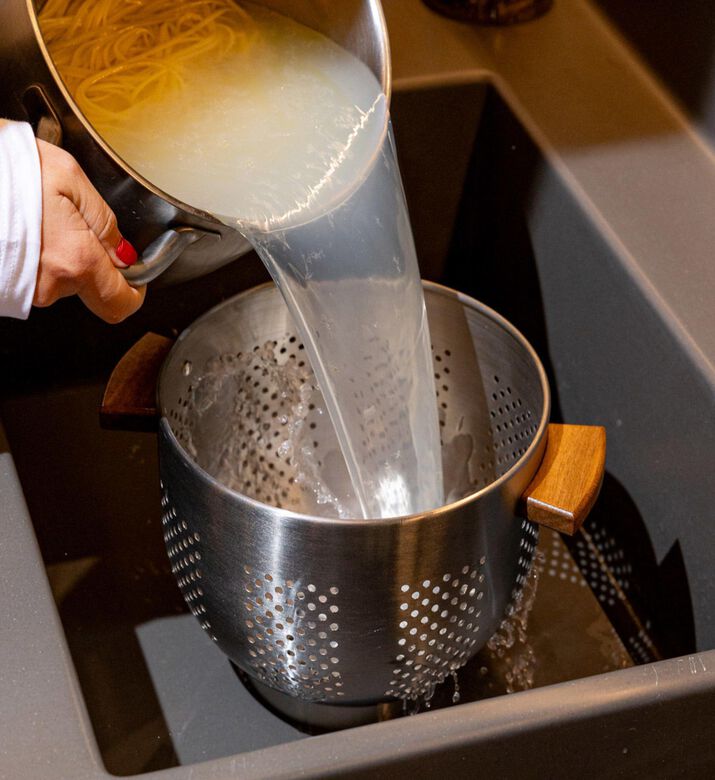 Estia Pasta Strainer Allure, Packshot View
