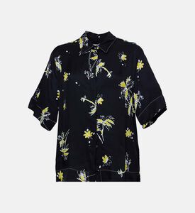 قميص مطبوع بفتحة أمامية بقصة مربعة