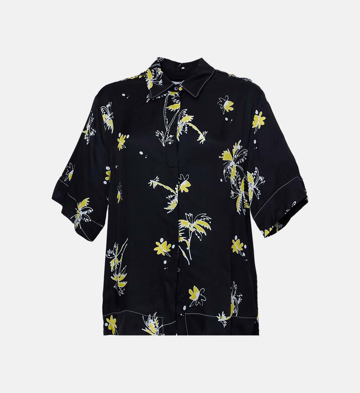 قميص مطبوع بفتحة أمامية بقصة مربعة