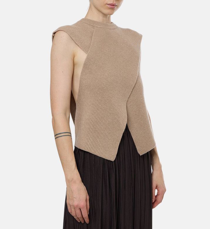 Dawei Vest Crossover, Model View