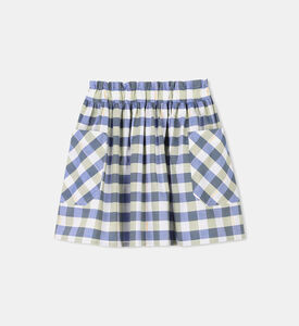 تنورة واسعة بطيات