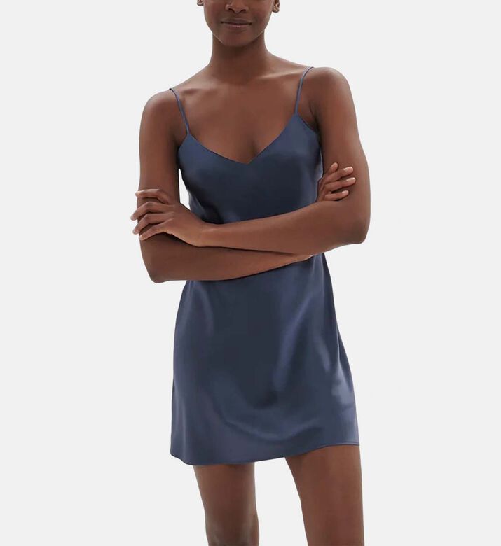 Fitted Fluid Sleeveless Nightdress