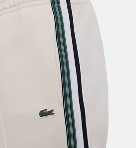 بنطال رياضي يضيق نحو الأسفل