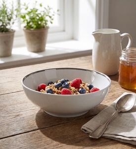 Spal Chic Porcelain Cereal Bowl, Model View