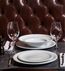 Utopia Porcelain Charger Plate Utopia Porcelain Charger Plate