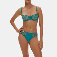 Delice Low-rise Embroidered Shorty