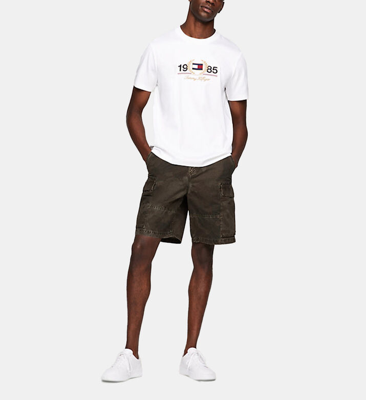 تيشيرت بياقة مستديرة مطرز بلوغو تيشيرت بياقة مستديرة مطرز بلوغو