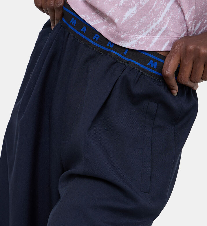 تنورة ميدي بحزام صوف بلوغو