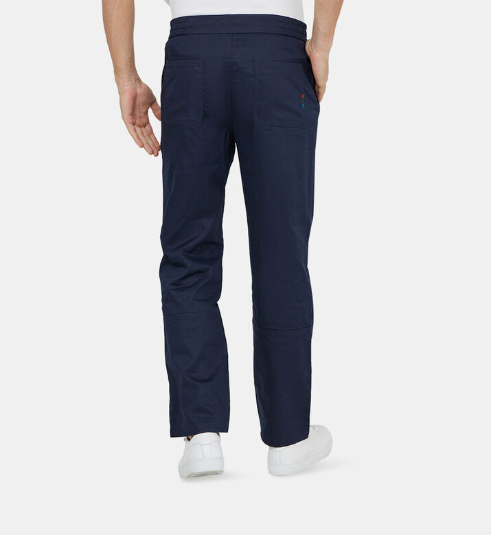 بنطال تويل بأرجل مستقيمة