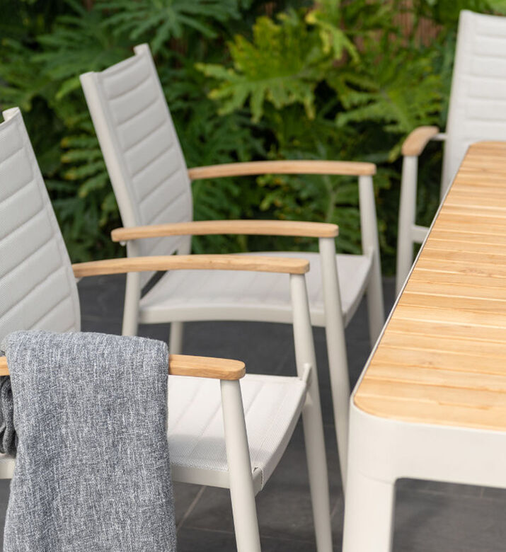 طقم مائدة طعام من خشب تيك التوباز