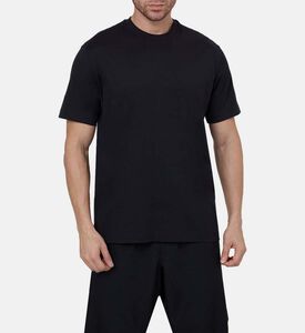 تيشيرت بأكمام قصيرة برسم غرافيكي