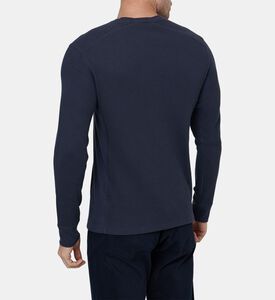 سترة بأكمام طويلة