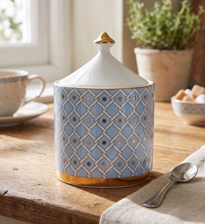 Imperial Gold-toned Knob Blue Lattice Sugar Pot, Packshot View