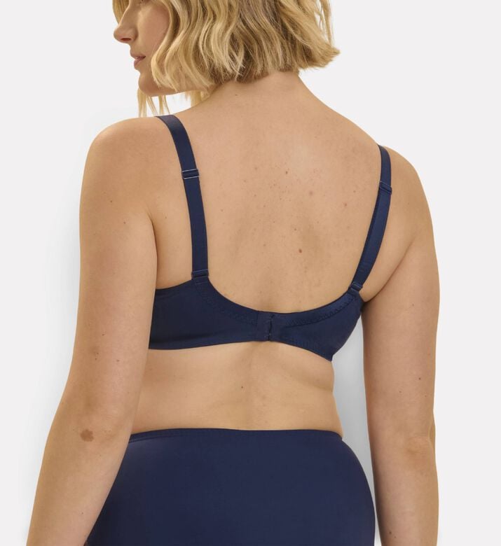 Simone Perele Bra Plunging, Model View