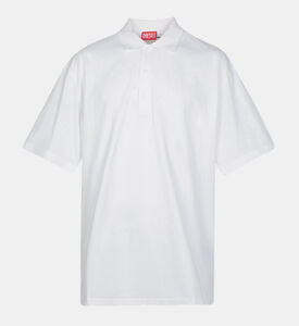 قميص بولو بيضاوي بتطريز D