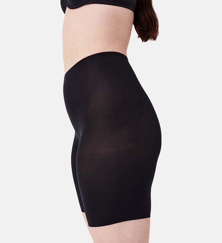 Spanx Booty-lifting Mid-thigh Shorts, Black, L, Model View