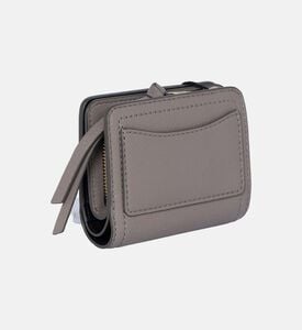 محفظة جلدية صغيرة الحجم