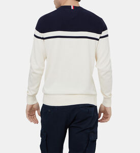 كنزة غرافيك مزينة بلوغو مقسم بألوان