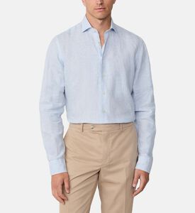 قميص بصف أزرار وجيب على الصدر