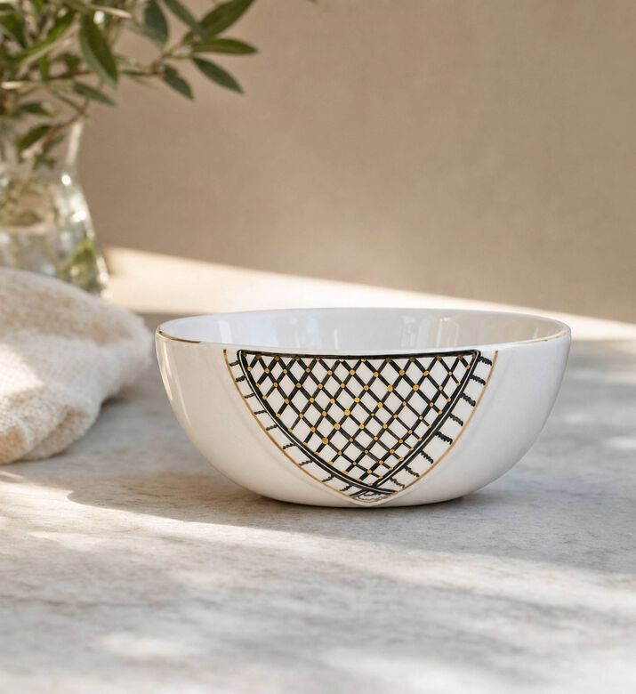 Noorena Koufiyah Medium Bowl, Model View