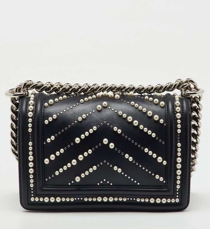 Chanel Bag Chevron, Packshot View