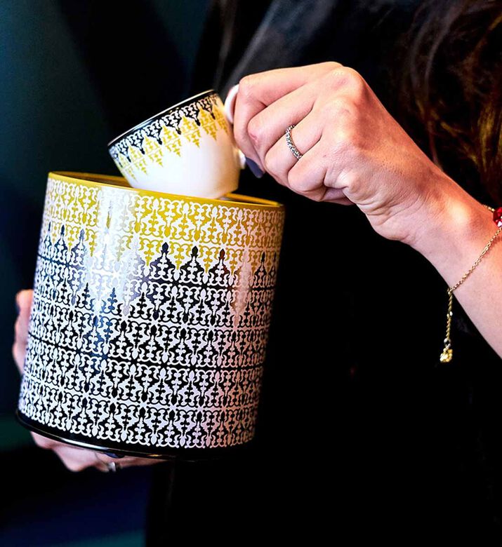 علبة صفرا عدد 2 كوب صحن علبة صفرا عدد 2 كوب صحن