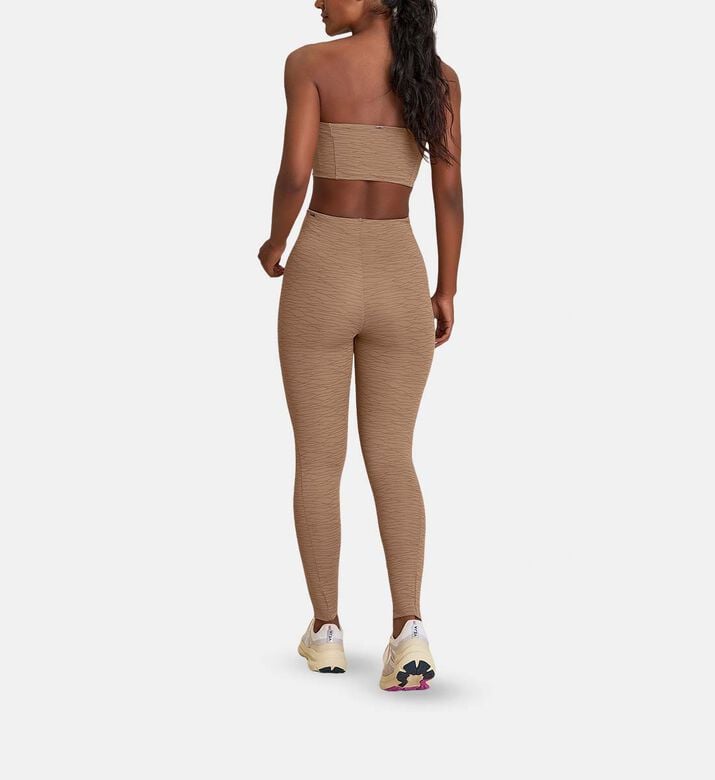 LIVE! Wavy-print Fitted Bandeau Top, Beige, L, Model View LIVE! Wavy-print Fitted Bandeau Top, Beige, L, Model View