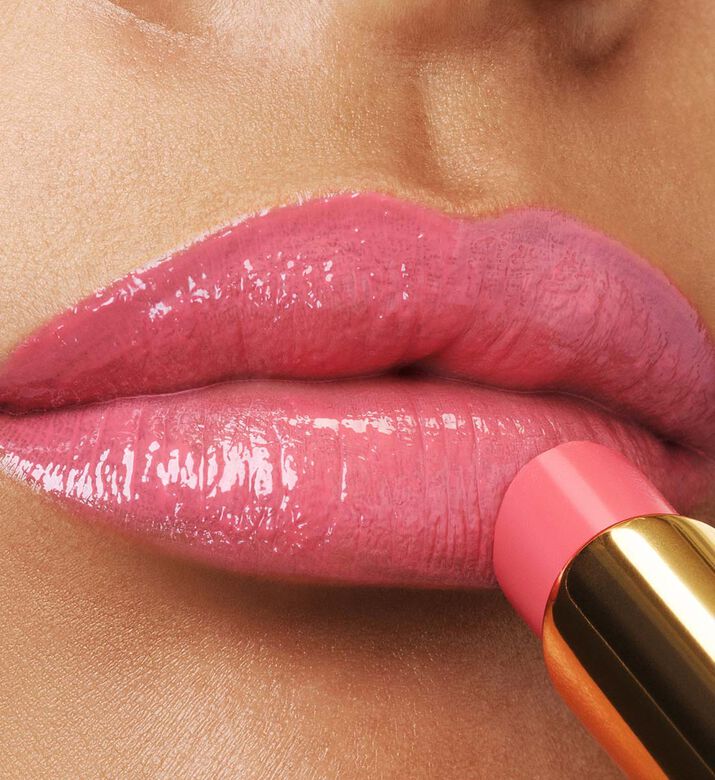 لون شفاه إم يو فائق اللمعان