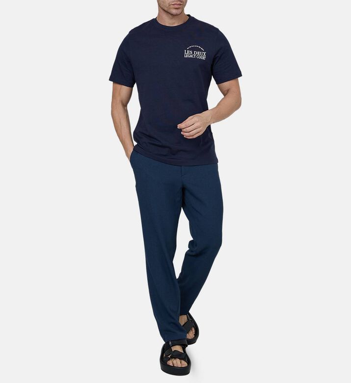 تيشيرت بطبعة شعار غرافيك