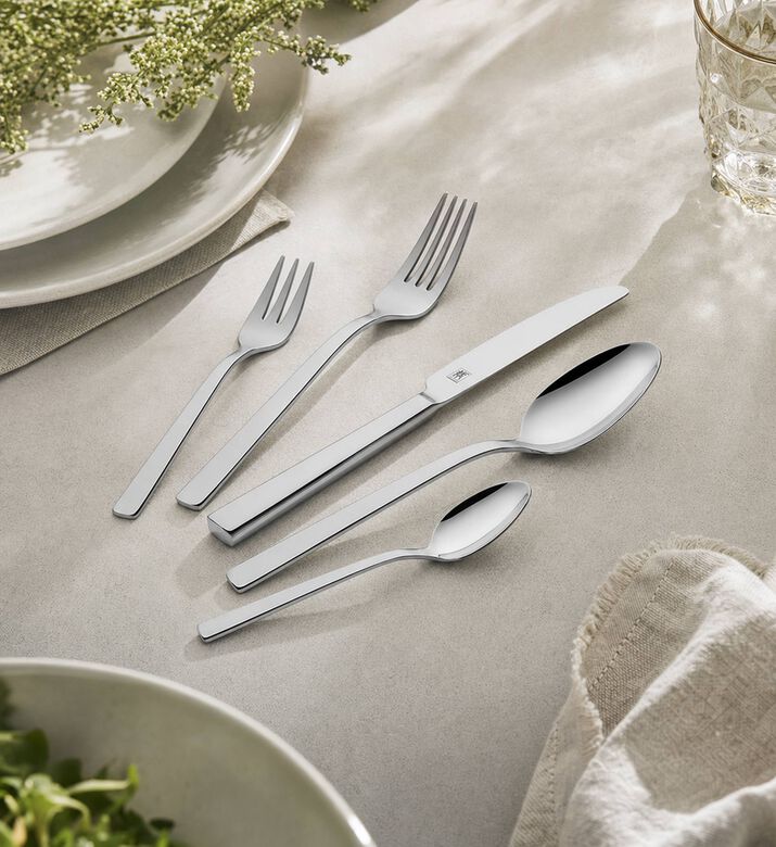 Zwilling King Polished 60-piece Cutlery Set, Model View