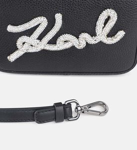 حقيبة يد صغيرة مرصعة بأحجار الراين