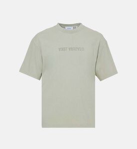 تيشيرت بطبعة شعار ديستورت