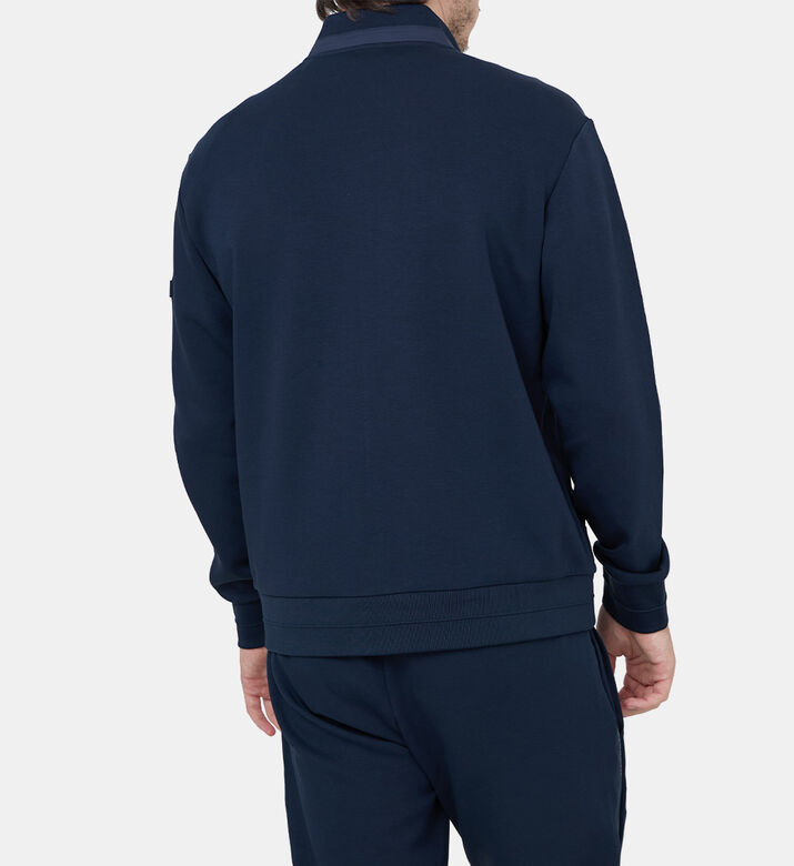 سترة رياضية برقبة عالية بسحاب