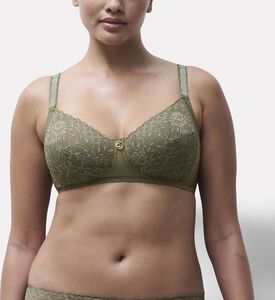 Chantelle Underwired Support Lace Bra, Model View
