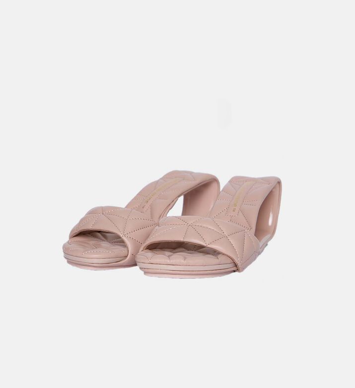 صندل كلاسيكي مفتوح من الأمام والخلف مبطن