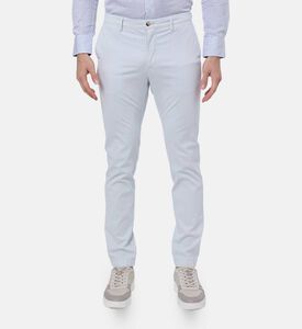 بنطال بقصة عادية بتفاصيل منسوجة