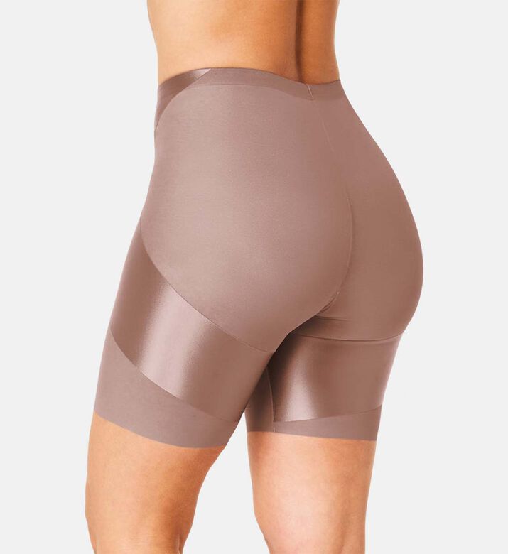 Spanx Short, Model View
